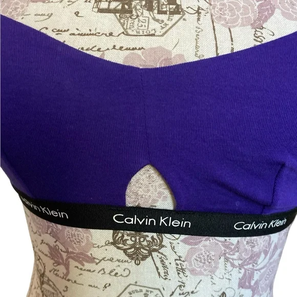 Authentic Calvin Klein Workout Bra - Picture 3 of 8